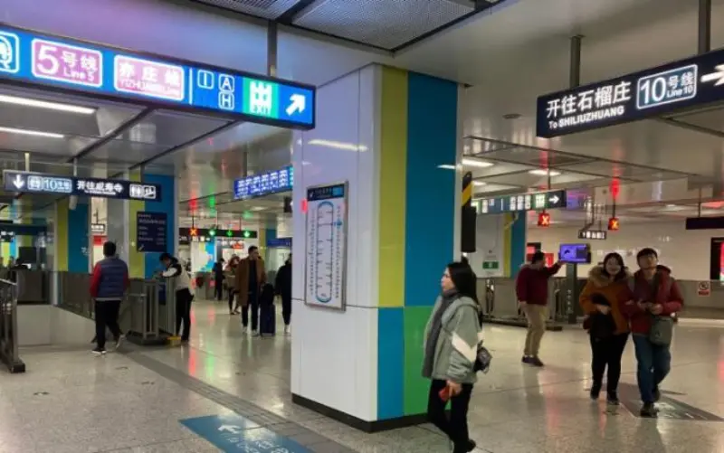 Product image of 47.6 Inch Dual Facing LCD Signage Display for Public Corridors, huisoar, HS476TXP02-V02, Dual Facing LCD